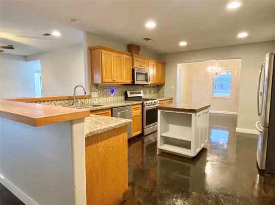 Chandelier, Interior, Kitchen, Recessed Lighting, Stainless Steel Appliances