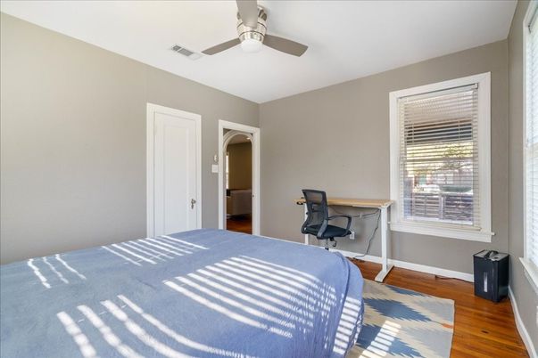 Bedroom, Home Office, Interior, Wood Texture Flooring