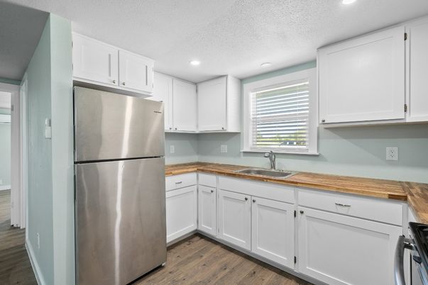 Interior, Kitchen, Recessed Lighting, Wood Texture Flooring