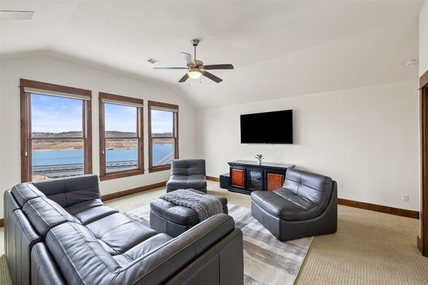 Interior, Living room, Water