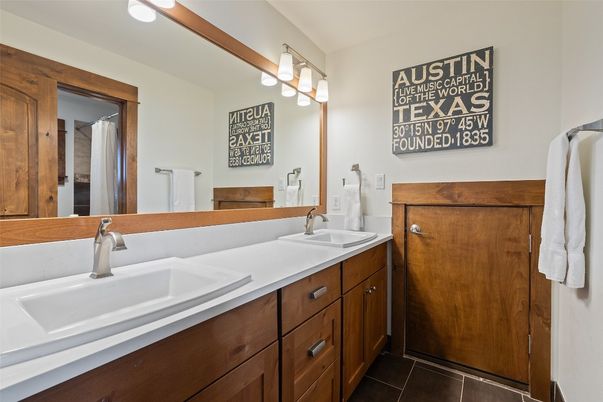 Bathroom, Dual Sink Vanities, Interior