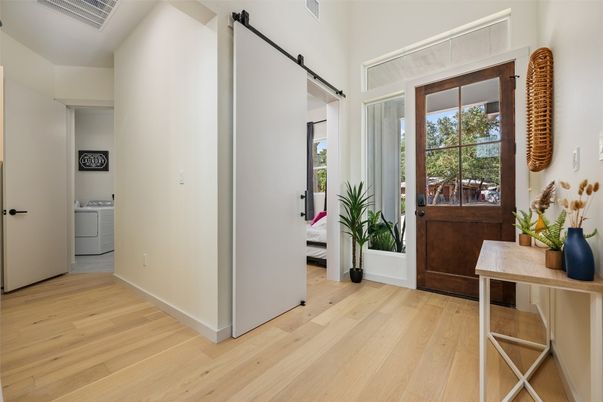 Interior, Washer, Wood Texture Flooring