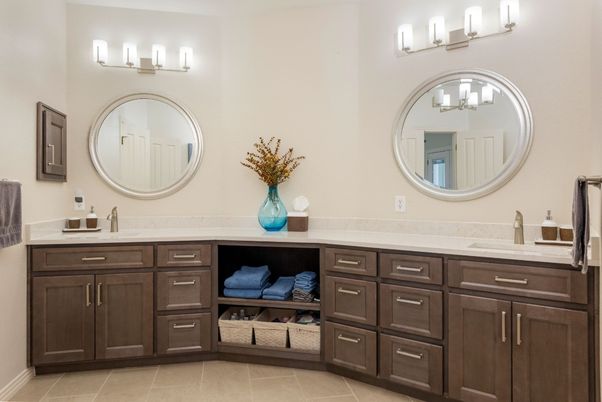 Bathroom, Dual Sink Vanities, Interior
