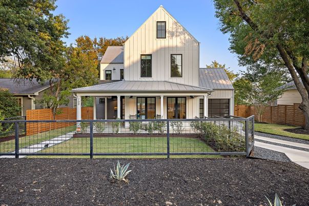 Exterior, Facade, Farmhouse