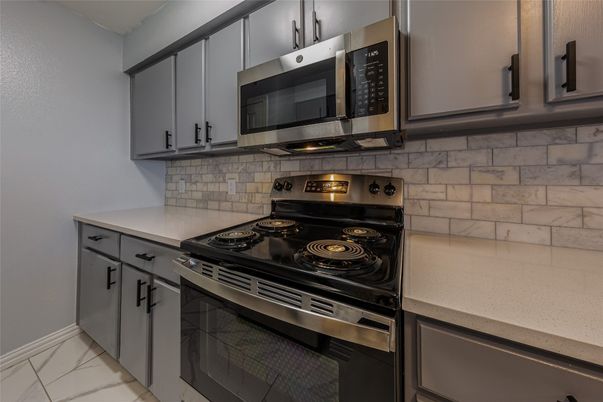 Interior, Kitchen, Marble, Stainless Steel Appliances