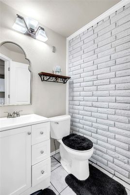 Bathroom, Interior, Stone Walls