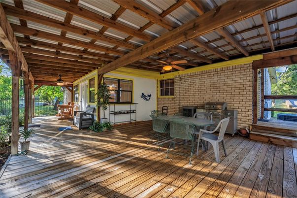 Exterior, Stone Walls, Wooden Beams