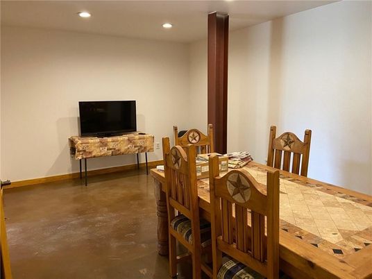 Dining room, Interior, Recessed Lighting