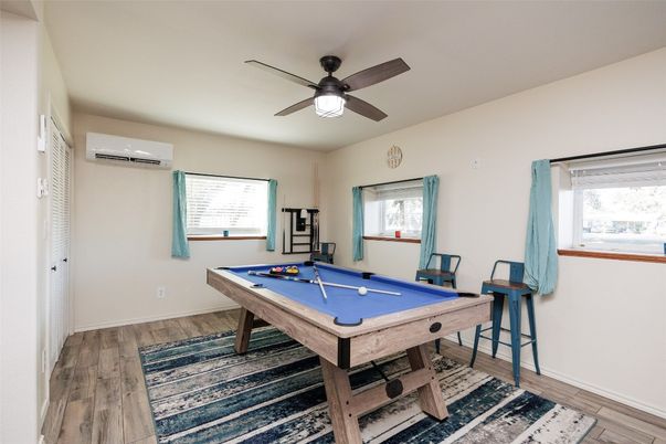 Billiard Table, Game Room, Interior, Wood Texture Flooring