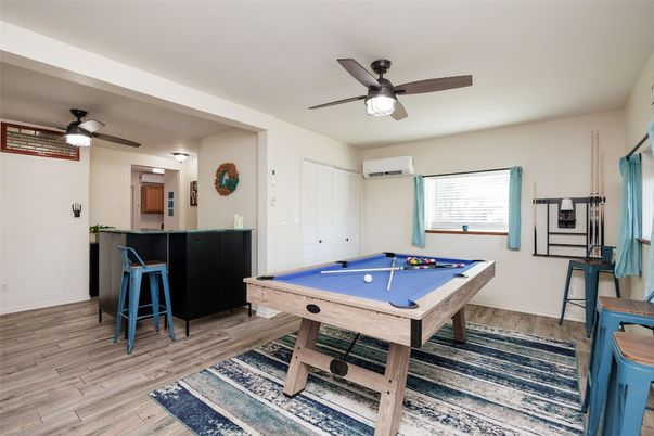 Billiard Table, Game Room, Interior, Wood Texture Flooring