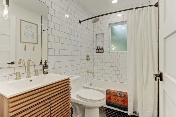 Bathroom, Interior, Recessed Lighting
