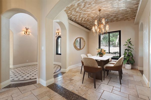 Chandelier, Dining room, Interior