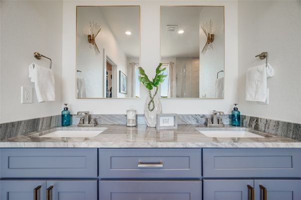 Bathroom, Dual Sink Vanities, Interior, Recessed Lighting