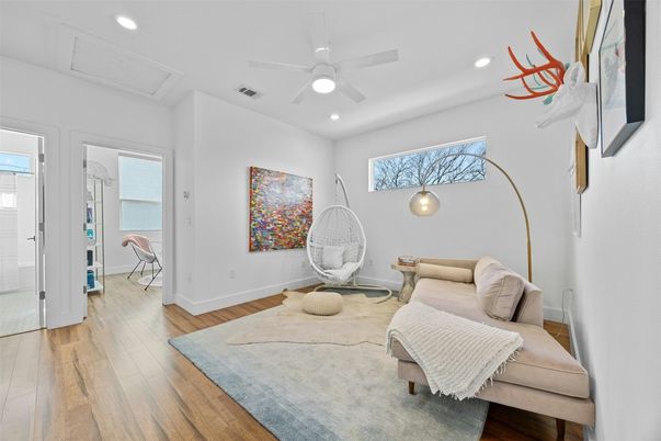 Interior, Recessed Lighting, Wood Texture Flooring
