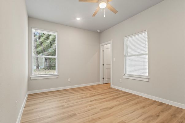Empty room, Interior, Recessed Lighting, Wood Texture Flooring