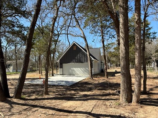 Backyard, Detached Garage, Exterior