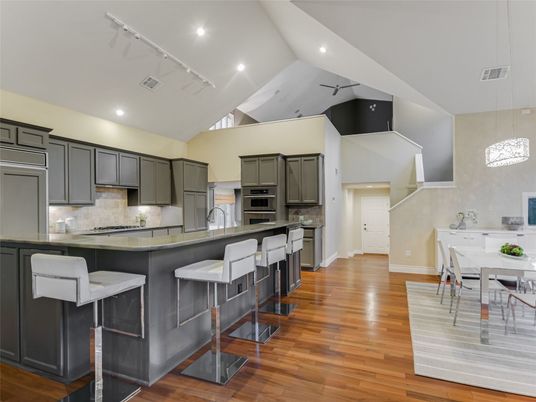 Dining room, Interior, Kitchen, Pendant Lights, Recessed Lighting, Stainless Steel Appliances, Wood Texture Flooring