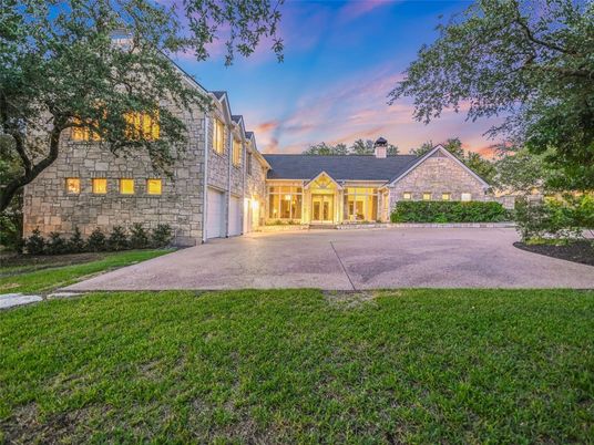 Attached, Backyard, Exterior, Facade, Cape Cod