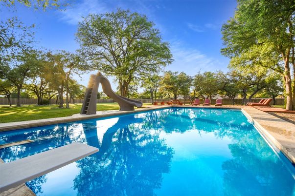 Exterior, Playground, Pool