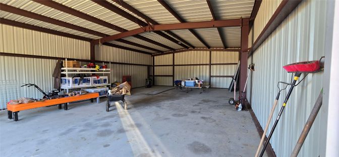 Garage, Interior