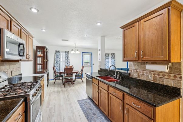 Chandelier, Dining room, Interior, Kitchen, Recessed Lighting, Wood Texture Flooring