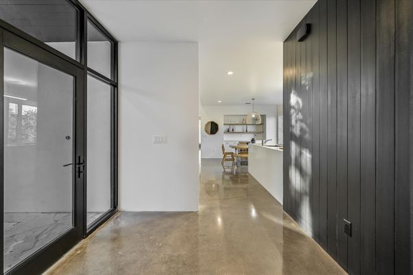 Dining room, Interior, Pendant Lights, Recessed Lighting