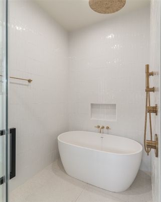 Bathroom, Free Standing Baths, Interior