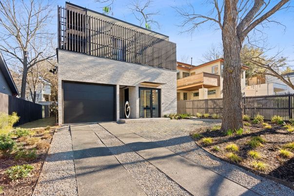Attached, Exterior, Facade, Modern