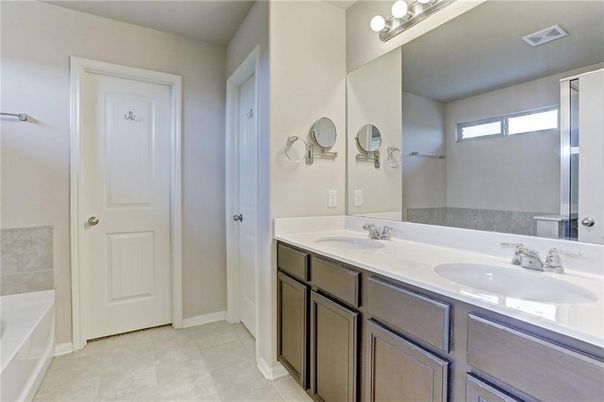 Bathroom, Dual Sink Vanities, Interior