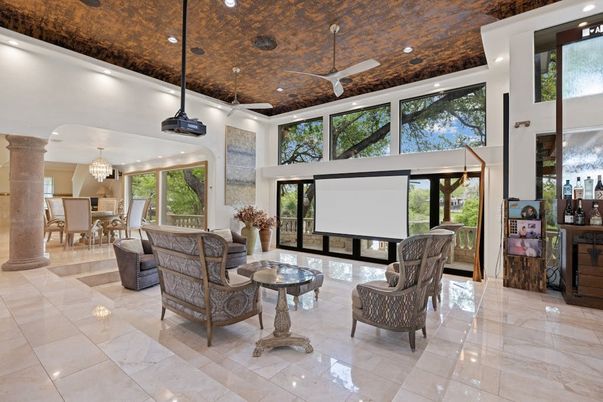 Chandelier, Dining room, Interior, Living room, Projection Screen, Recessed Lighting