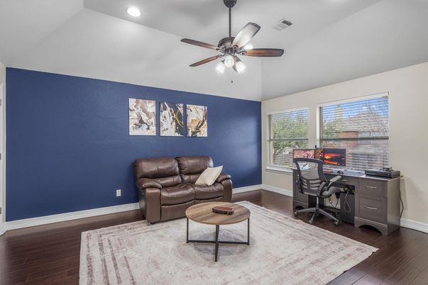 Home Office, Interior, Recessed Lighting, Wood Texture Flooring