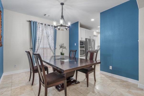 Dining room, Interior, Kitchen, Pendant Lights, Recessed Lighting, Stainless Steel Appliances