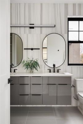 Bathroom, Dual Sink Vanities, Interior