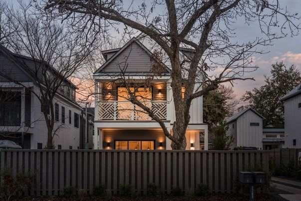 Exterior, Facade, Farmhouse