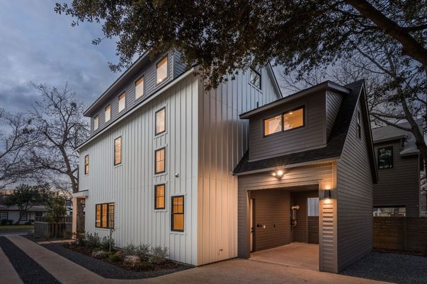 Attached, Exterior, Facade, Farmhouse