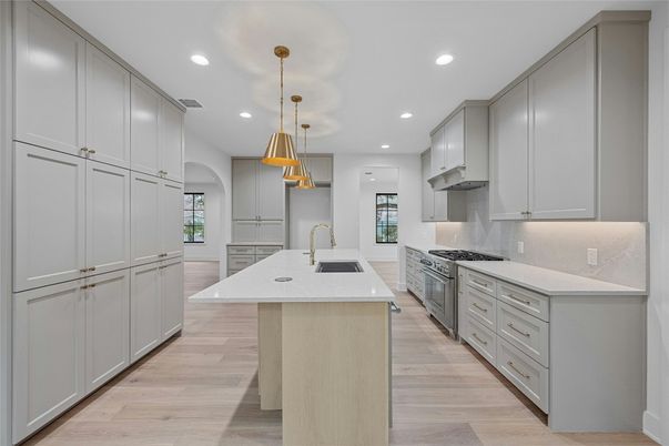 Interior, Kitchen, Pendant Lights, Recessed Lighting, Wood Texture Flooring