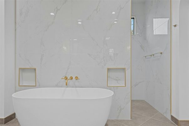 Bathroom, Free Standing Baths, Interior, Marble Walls