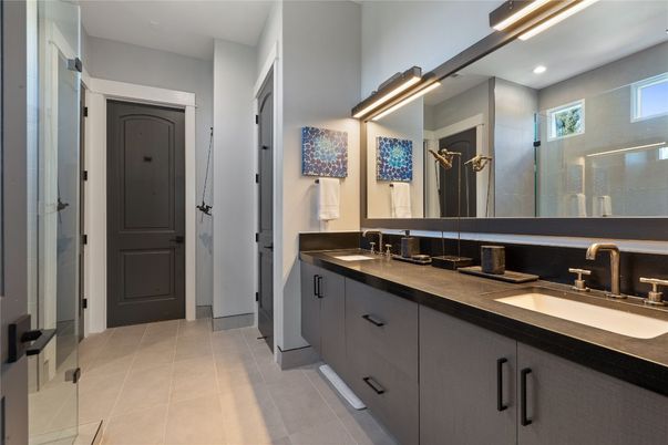 Bathroom, Dual Sink Vanities, Interior, Recessed Lighting