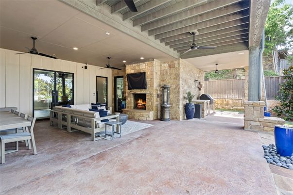Exterior, Fireplace
