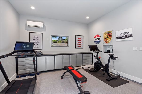 Fitness Equipment, Interior, Recessed Lighting