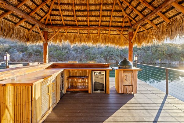 Exterior, Hot Tub