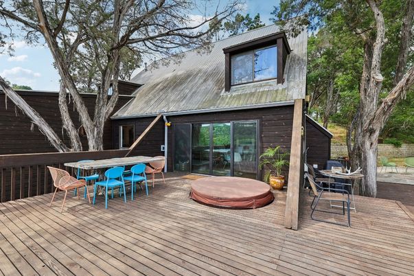 Exterior, Hot Tub
