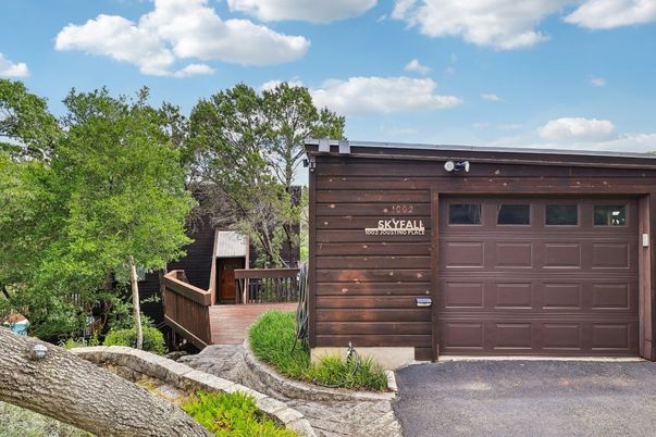 Detached Garage, Exterior