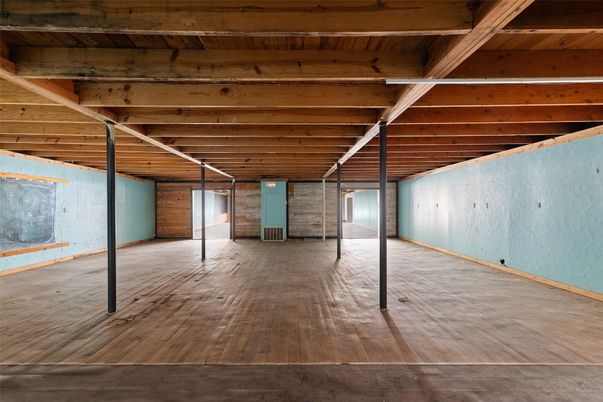 Empty room, Interior, Wooden Beams, Wooden Ceilings, Wood Texture Flooring, Wooden Walls