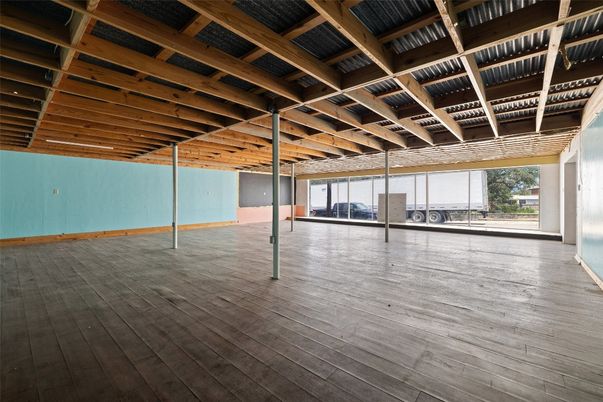 Empty room, Interior, Wooden Beams, Wood Texture Flooring