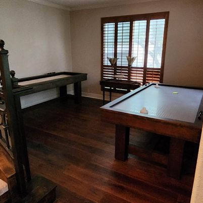 Billiard Table, Game Room, Interior, Wood Texture Flooring
