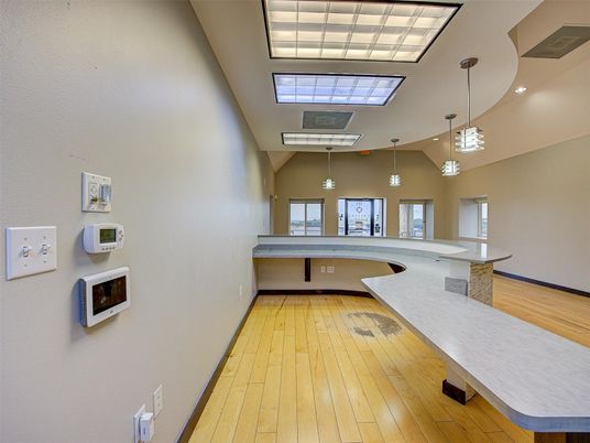 Interior, Pendant Lights, Recessed Lighting, Wood Texture Flooring