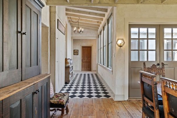 Chandelier, Interior, Wood Texture Flooring