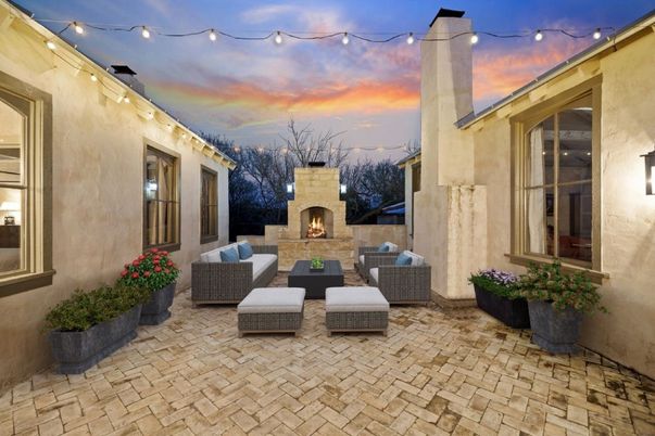 Exterior, Fireplace