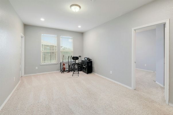 Empty room, Interior, Recessed Lighting